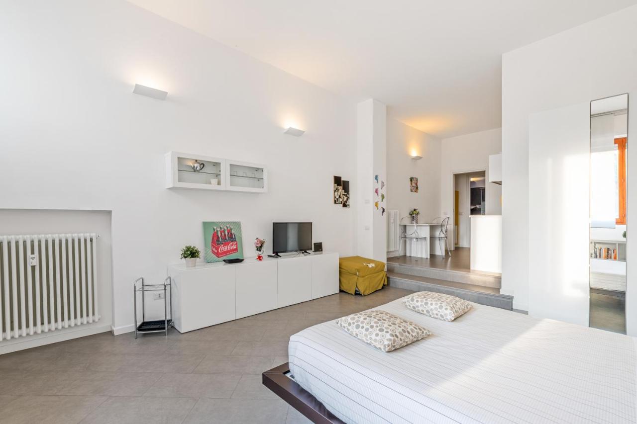 Il Salice - Affitti Brevi Italia Apartman Lecco Kültér fotó
