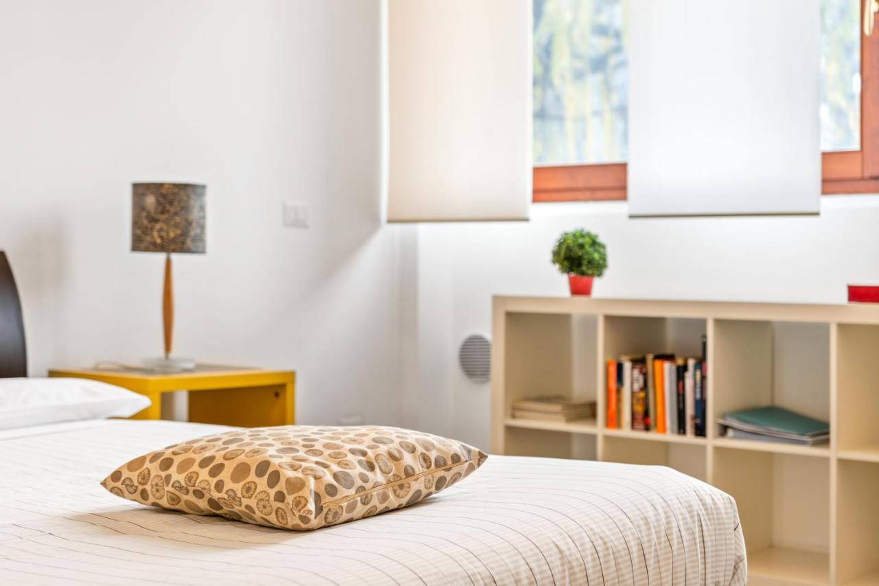Il Salice - Affitti Brevi Italia Apartman Lecco Kültér fotó